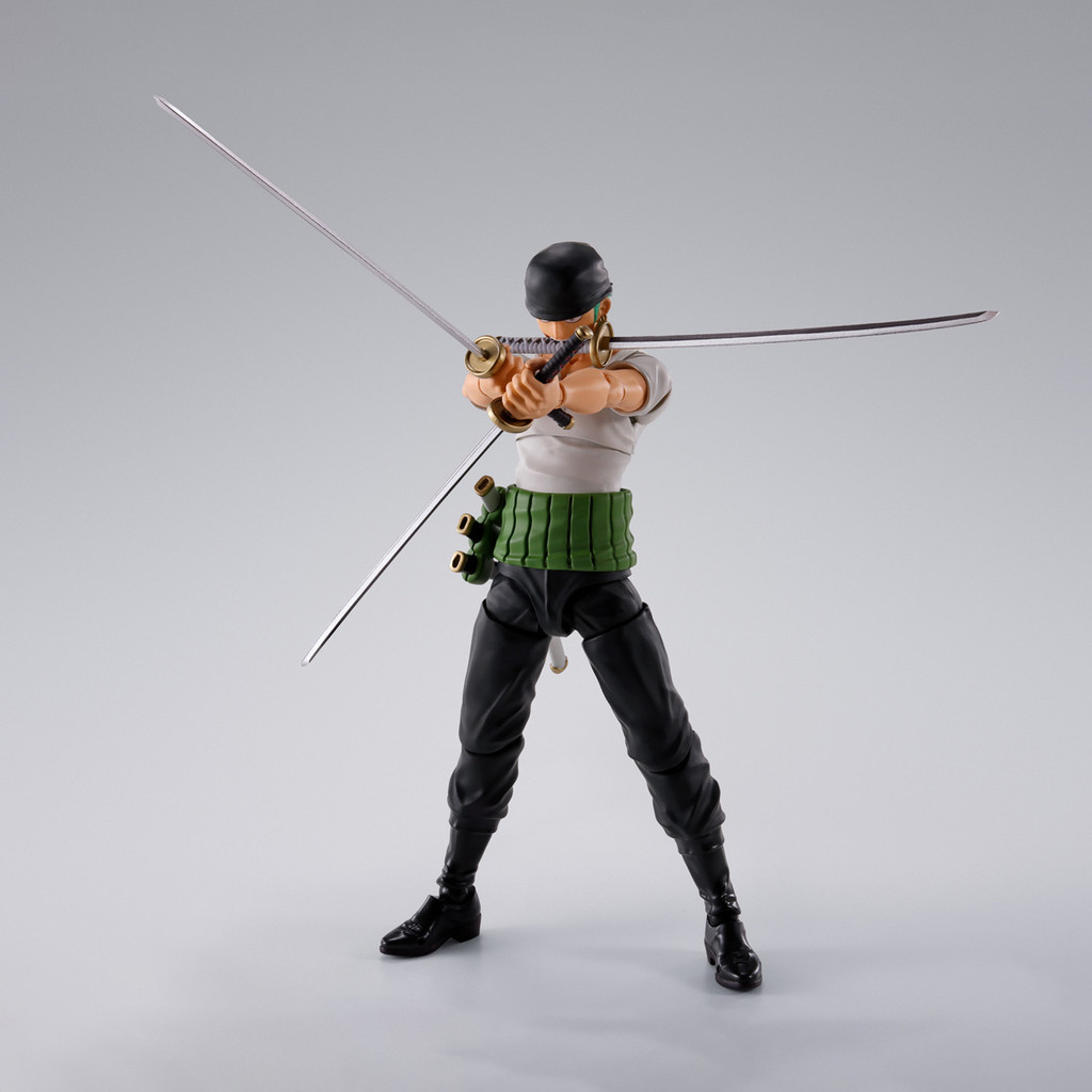 Original in Stock Bandai Spirits S.H.Figuarts  One Piece - Roronoa Zoro Anime Figure Action Figur Mo