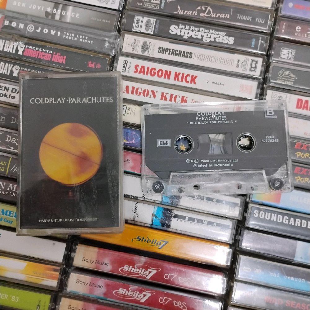 Kaset Coldplay Parachutes