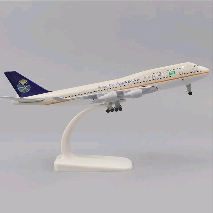 Miniatur Diecase Pesawat Saudi Arabian 20Cm Ada Roda Toy