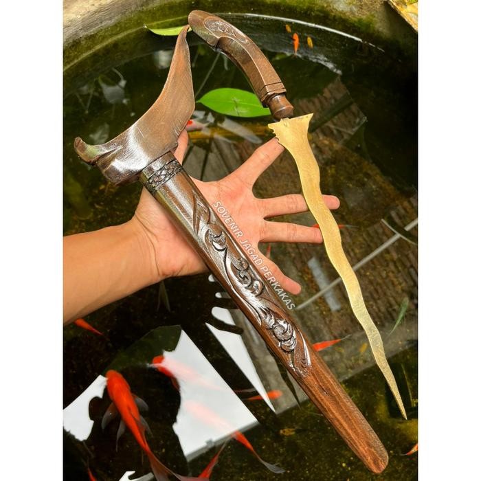KERIS KUNINGAN SOVENIR NUSANTARA KAYU UKIR KUNINGAN KALIGRAFI ANTIK
