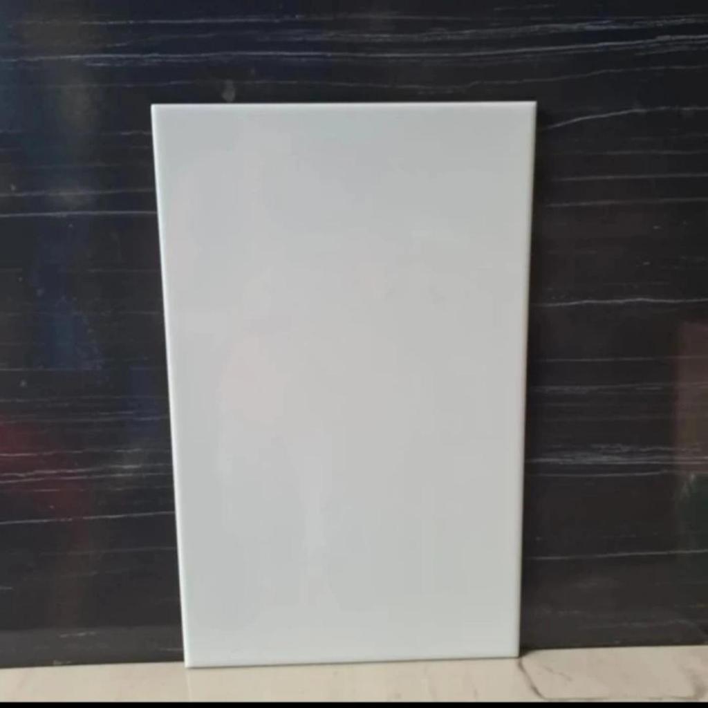 keramik mulia 25x40 glossy white Dinding