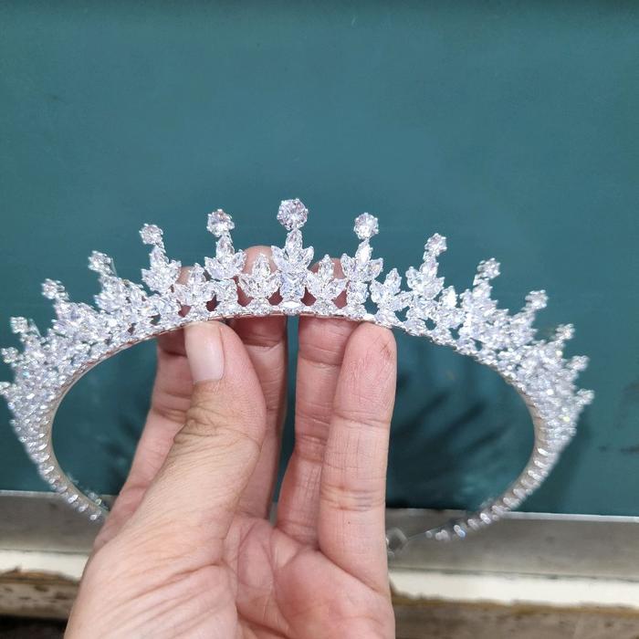 Mahkota zircon Adelia Elegan - adelia versnia