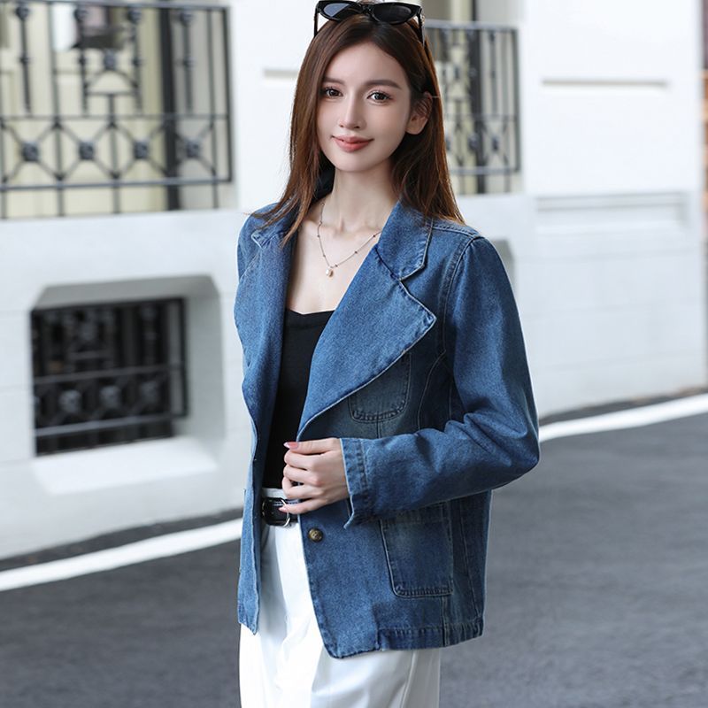 Jaket blazer kasual longgar dengan desain baru