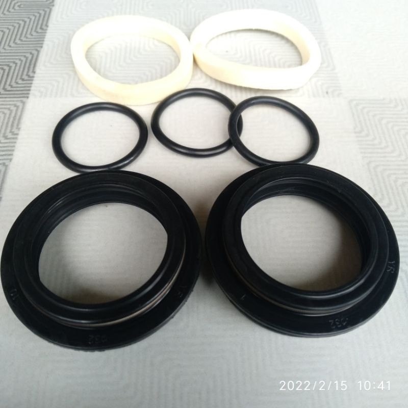 Foto Uding Dust seal kit fork stanchion 30 32 untuk suntour XCM XCR epixon rockshox recon