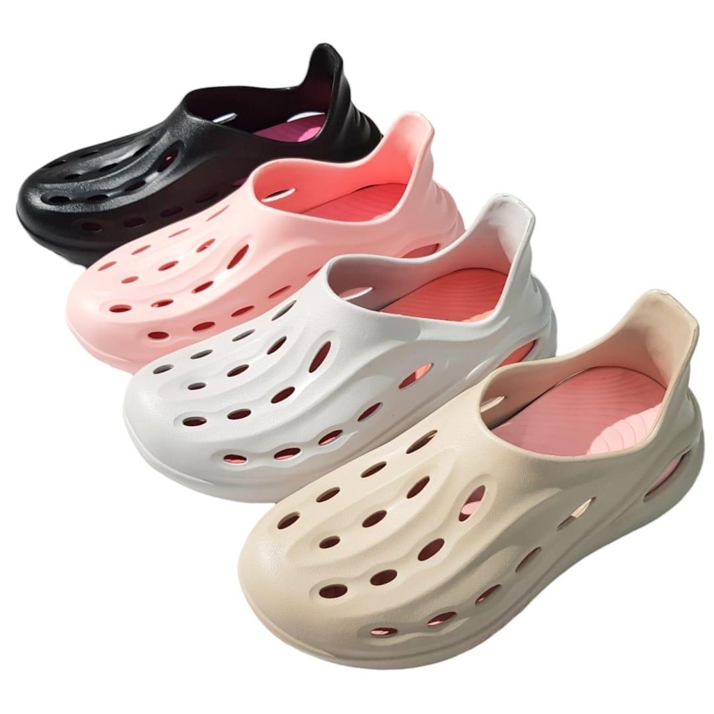 BLO Luofu Sandal Sepatu Karet Motif Bolong Wanita E7211-E01CW (N6)
