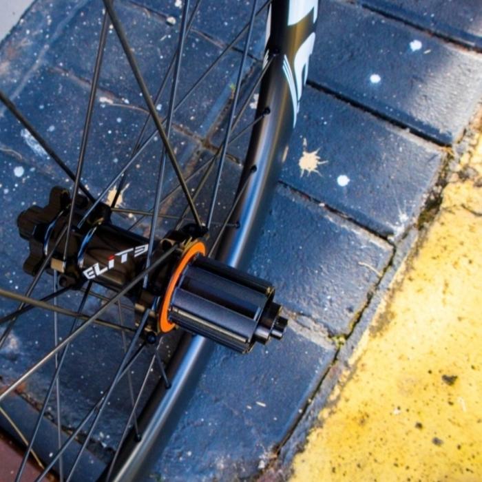 Wheelset Carbon Elite 20 451 disc brake 22 inch