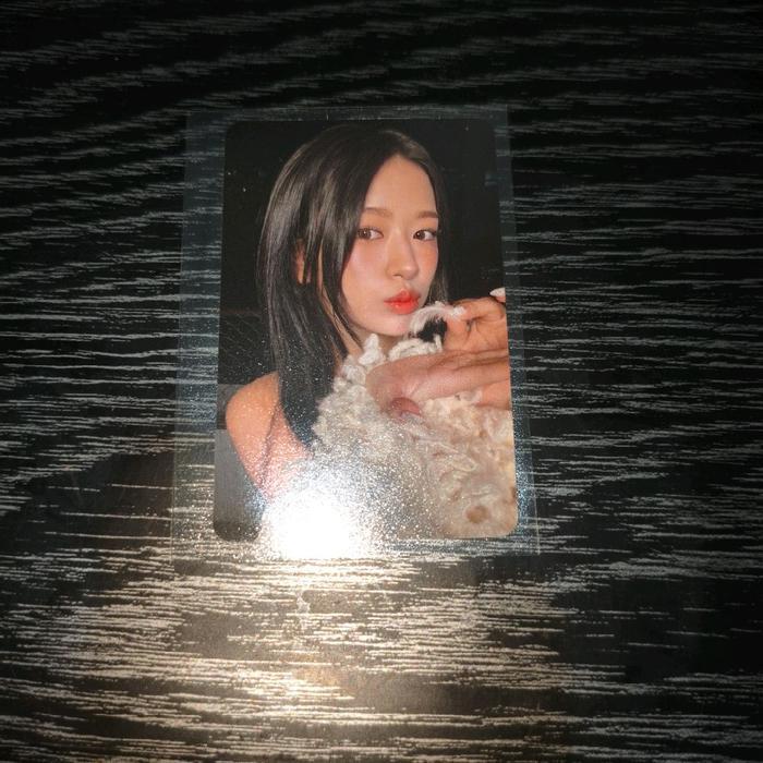photocard pc ive offical pob yujin switch,liz eleven,liz lovedive koleksi resmi - liz love dive