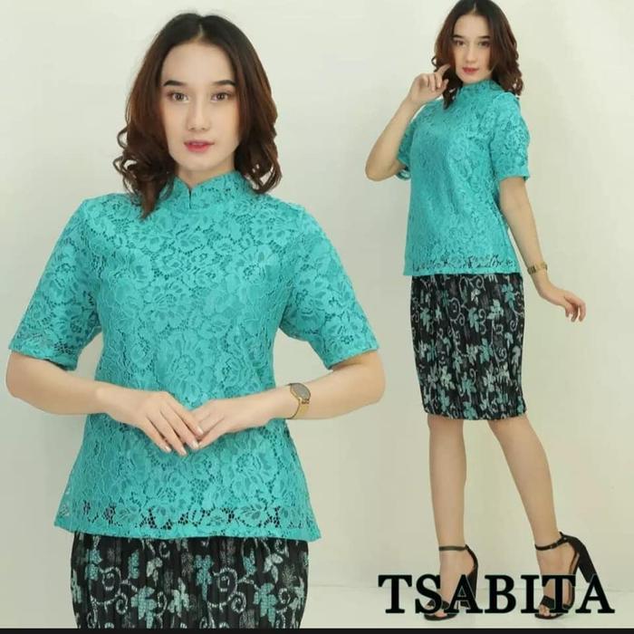 Setelan Kebaya Brokat kerah Sanghai Lengan Pendek + Rok Plisket Batik Pendek - Abu, M