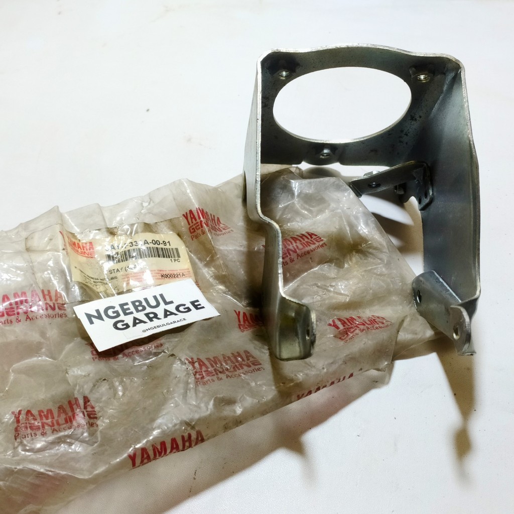 Braket Panel Dasi ALFA DEPAN YAMAHA ORI 3AY F331A 00 91