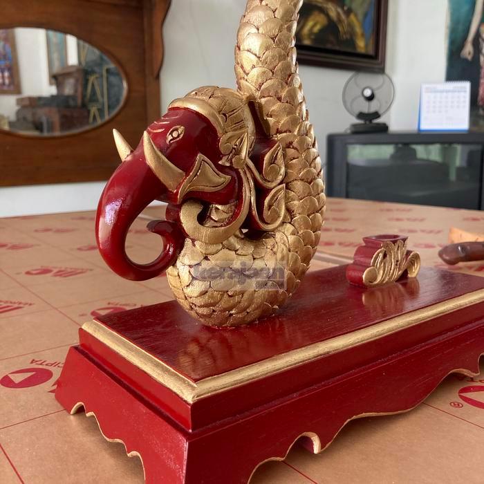 Jagrak pusaka Keris Naga Liman