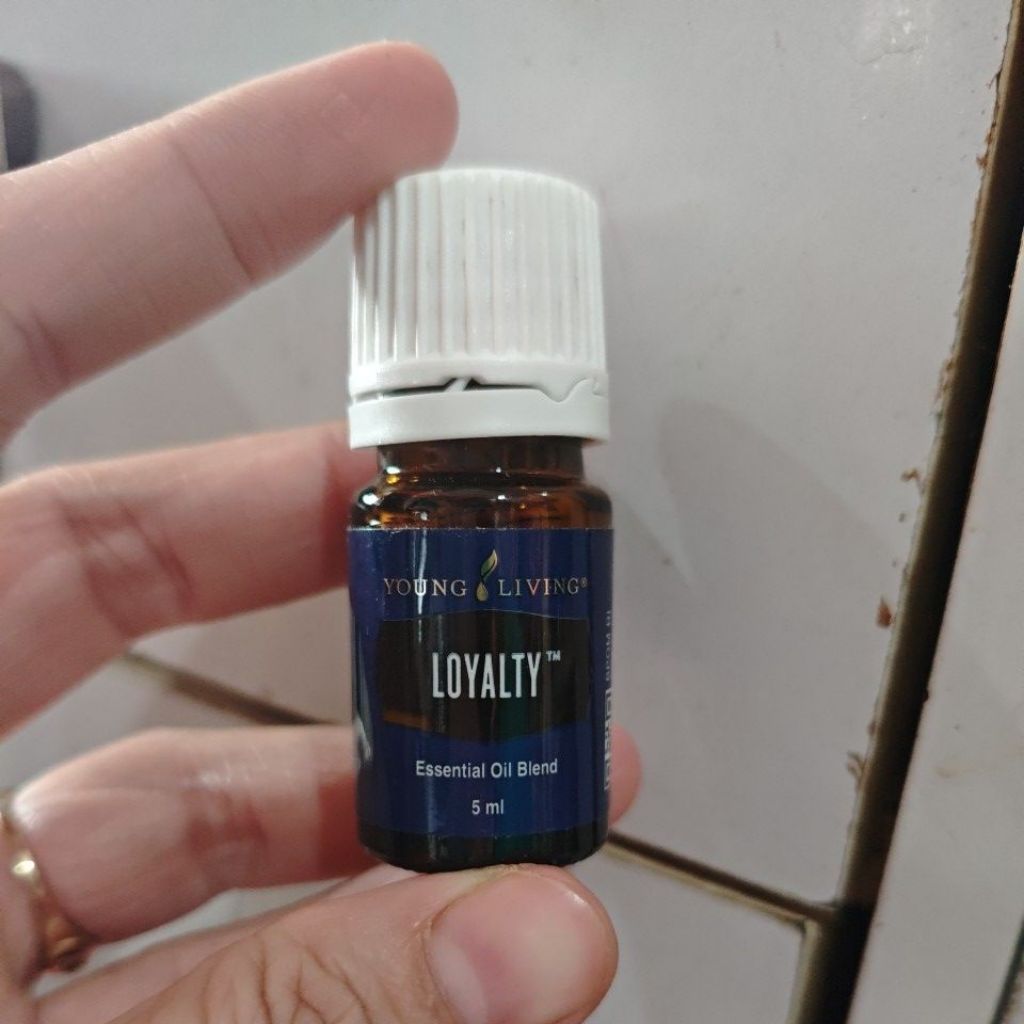 LOYALTY ESSENTIAL OIL SIZE 5 ML ORIGINAL OIL YOUNG LIVING AROMA TERAPI