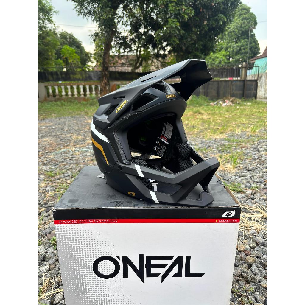 Helm Downhill Oneal Transition MTB Full Face – Proteksi Maksimal untuk Petualangan Ekstrim Size L