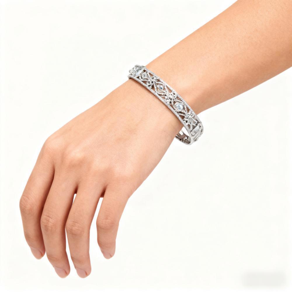 Glamorousky Gelang Antik dengan Kristal Perak yang Berkilau – Aksesori Perhiasan Wanita Modern, Desa