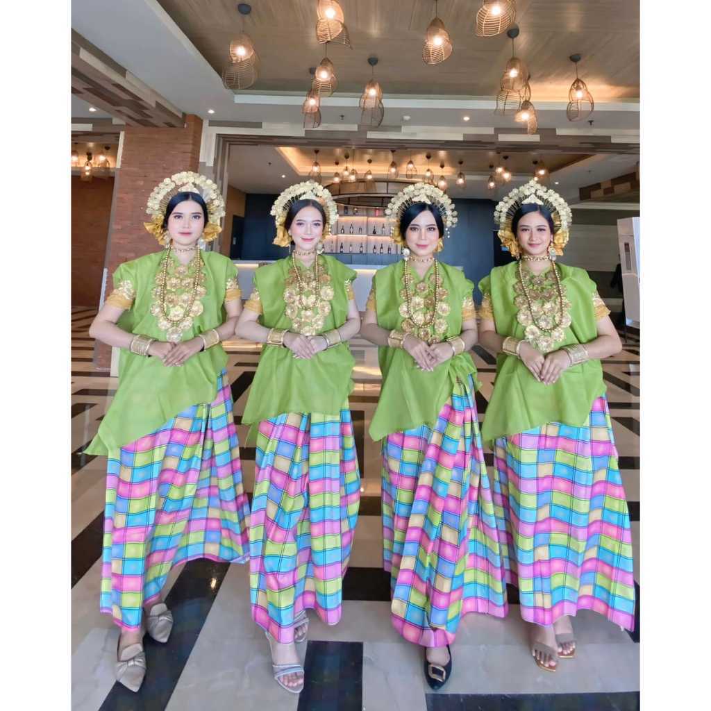 Sarung Bugis Kotak / Sarung Baju Bodo Wanita / Sarung Baju Adat Bugis
