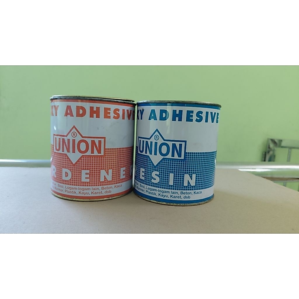 Lem Epoksi Dua Komponen Resin dan Pengeras untuk Servis Raket dan Kayu 1 Paket