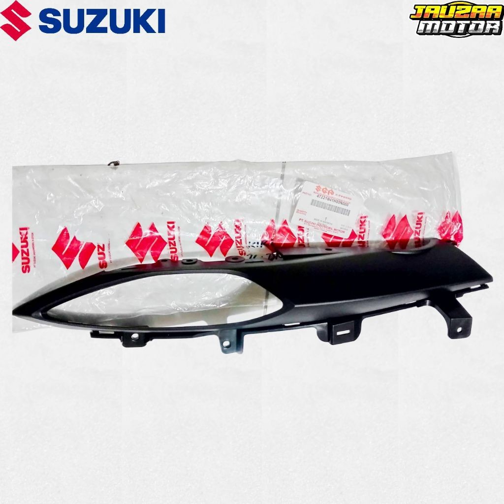 COVER BODY BELAKANG KIRI SUZUKI SKYDRIVE HITAM 47211B41H00N00 ORIGINAL SUZUKI