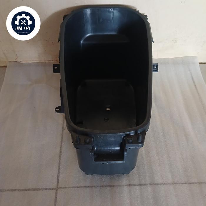 Tutup box bagasi motor honda beat fi 2013-2016