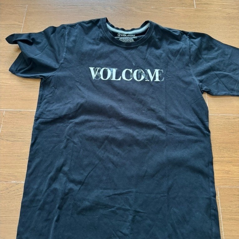 kaos volcom ori preloved