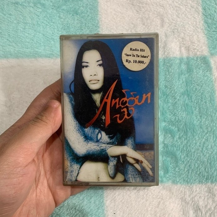 Kaset Anggun