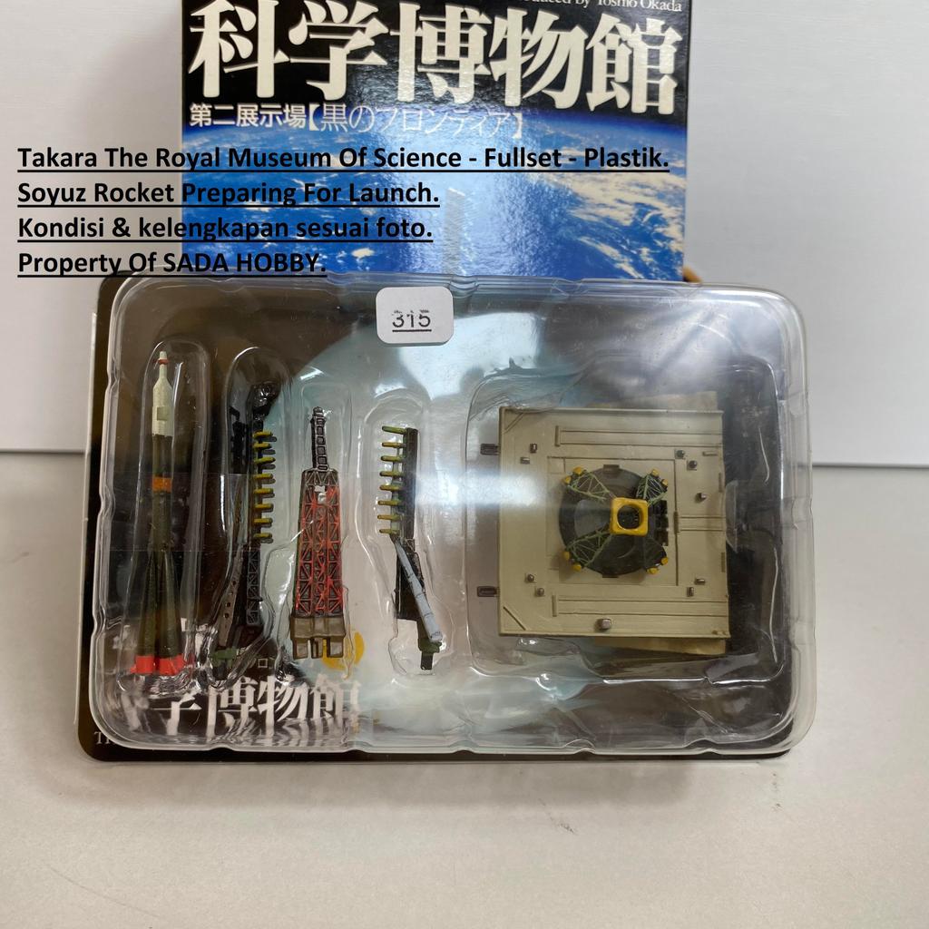Takara Kaiyodo The Royal Museum Science Soyuz Rocket Preparing For Launch Figure