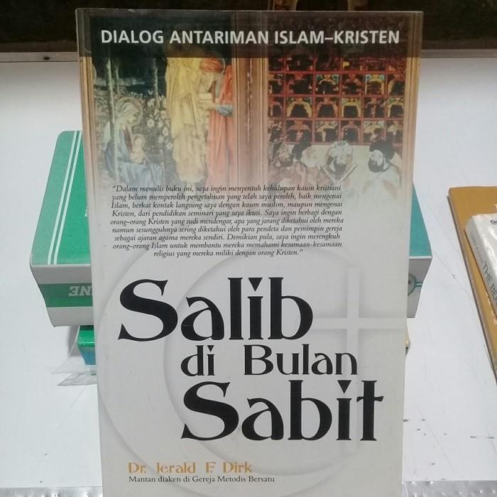 Buku salib di bulan sabit