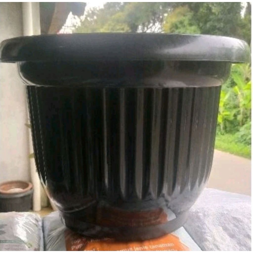 ( PAKET HEMAT ) 3 PCS POT PLASTIK UKURAN BESAR 50 CM ( 3 pcs pot )