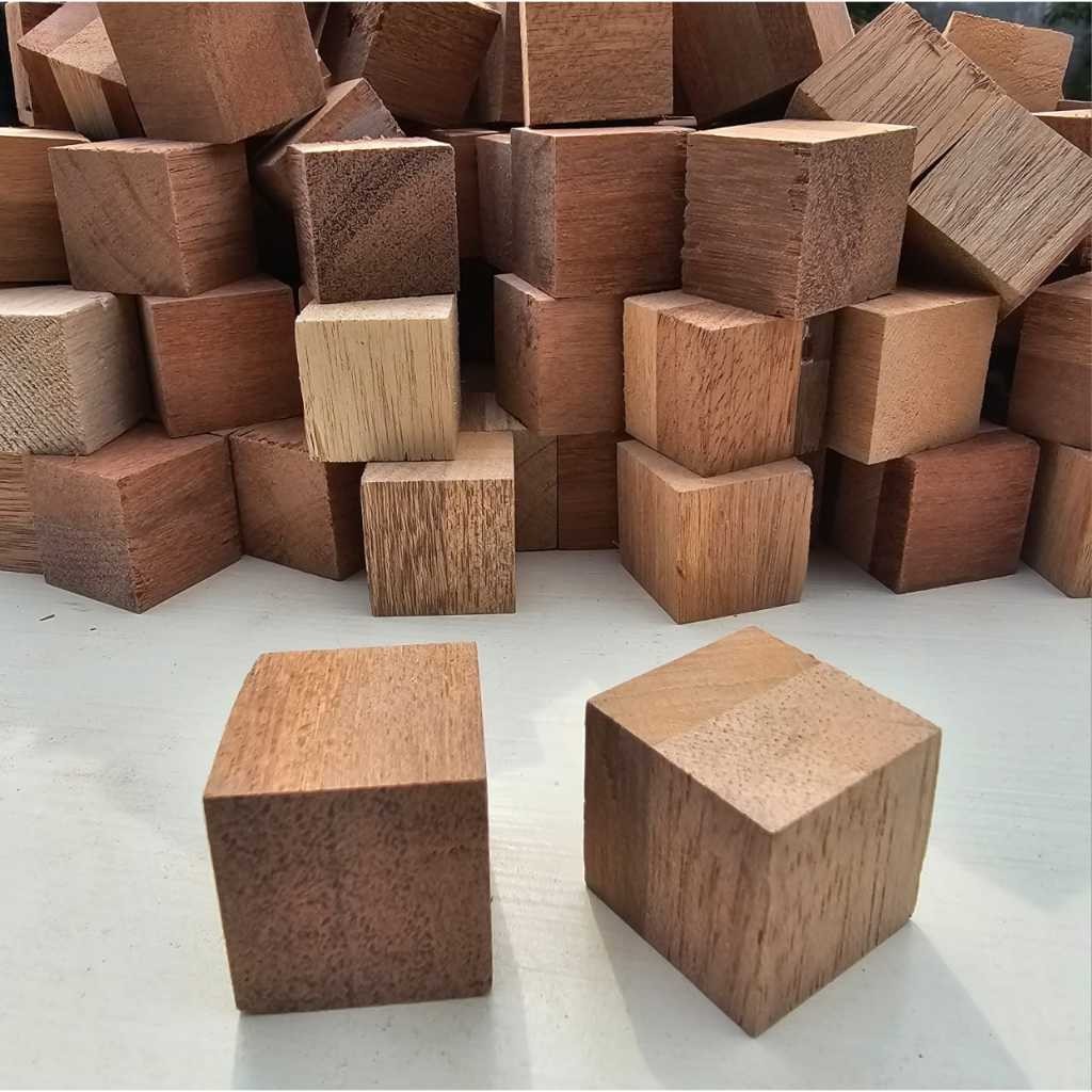 Balok Kayu / Kubus Kayu / Kayu Kotak 3x3 cm x 3/5/10 cm Siap Pakai