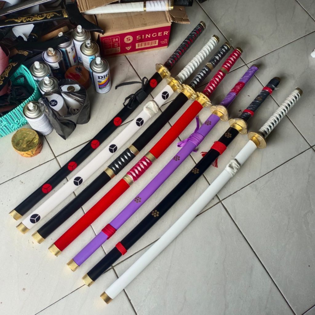 Katana Kayu Cosplay Roronoa Zoro One Piece