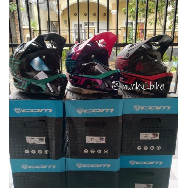 Foto helm Fullface full face Com Sport untuk sepeda trail enduro downhill MTB
