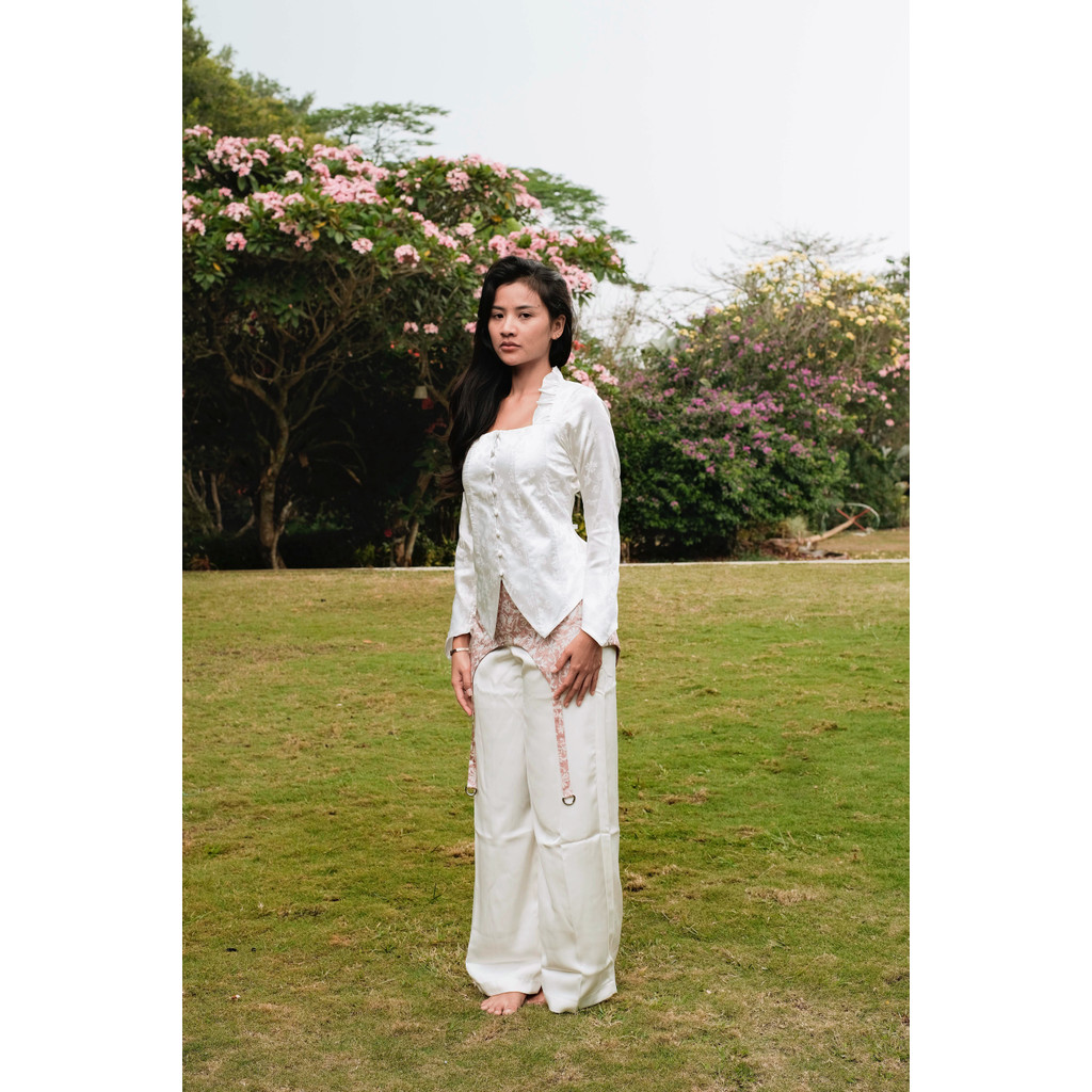KARTINIS - WULAN KEBAYA ATASAN