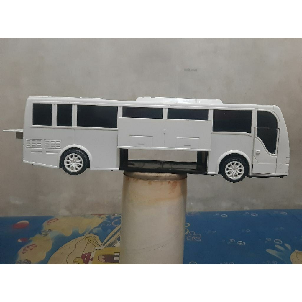 miniatur bus jb3 paket 3 pintu bagasi kanan kiri dan pintu mesin bisa buka tutup