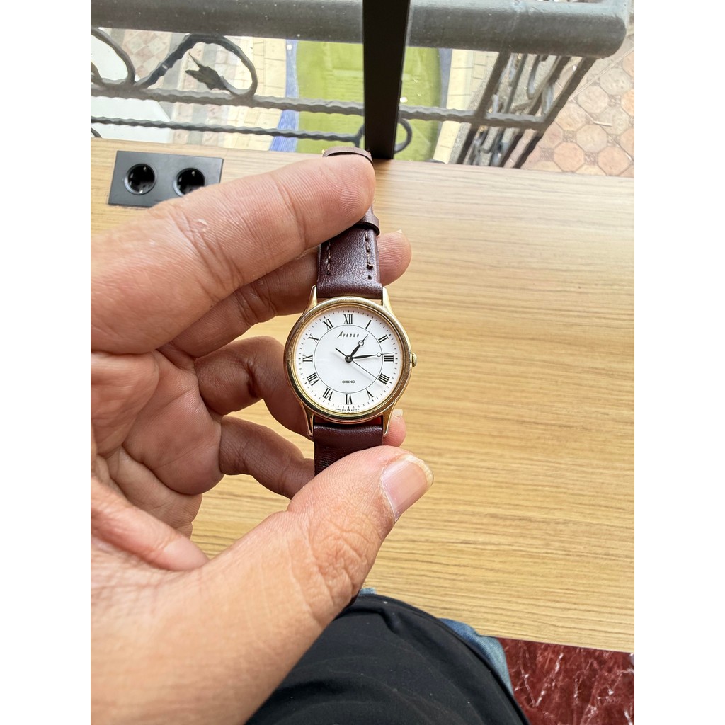 1989 SEIKO AVENUE ROMAN QUARTZ Rare Original