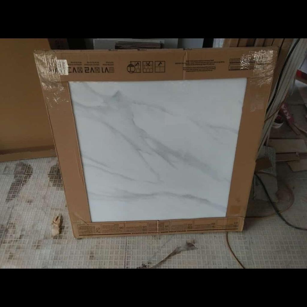 granit indogress 100x100 Grigio carara glezed polis