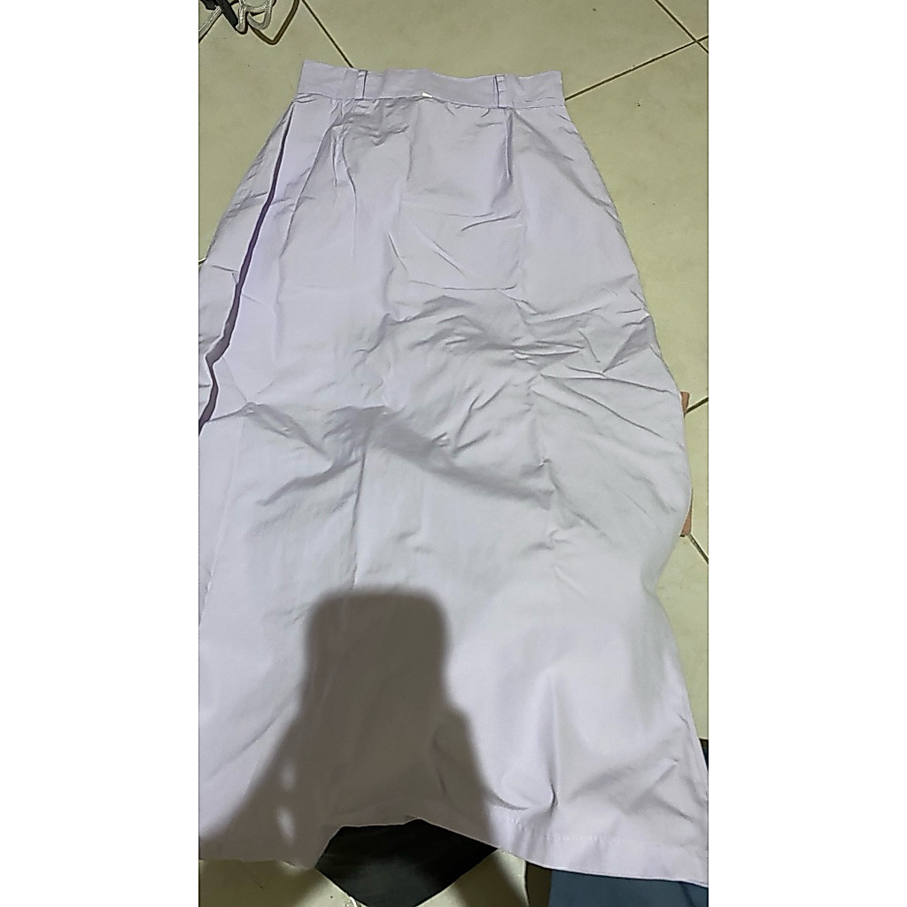rok preloved/bekas span SMA putih ukuran M o