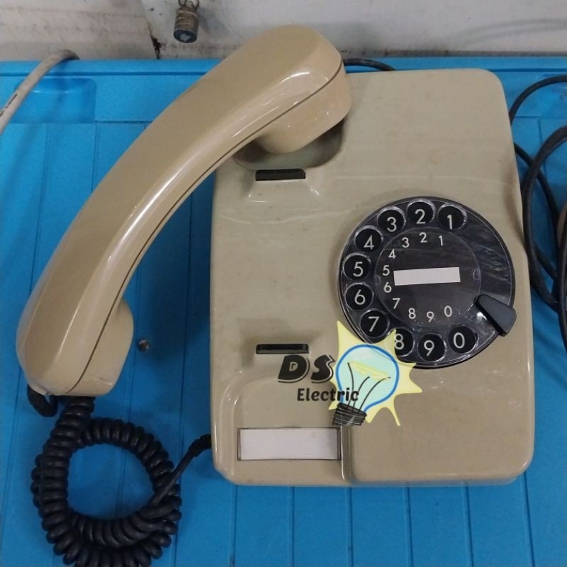 Telepon Putar / Telpon Kuno Jadul Antik