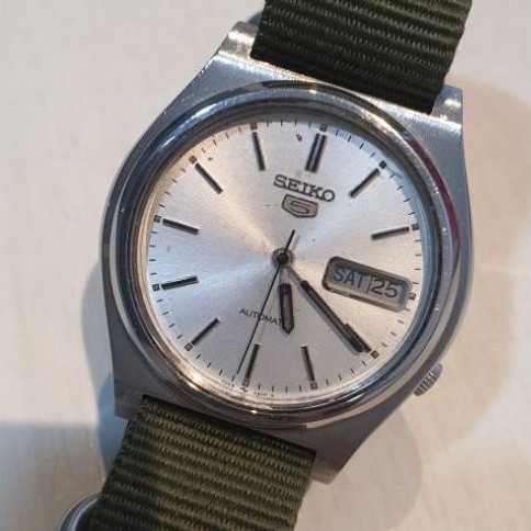 Iseng Jual Bekas Pemakaian Pribadi - Preloved , Seiko 5 7S26 Automatic Original Day Date Display