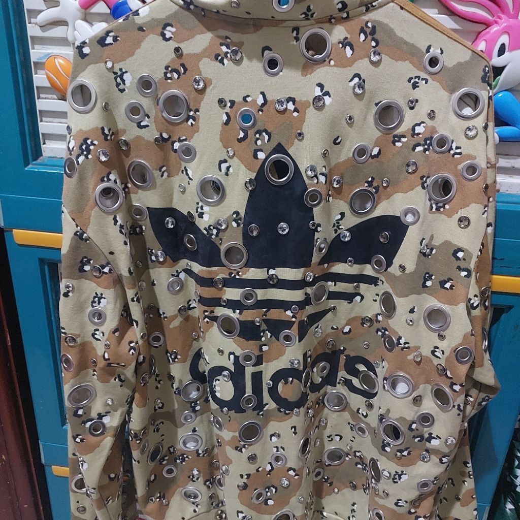 Adidas jeremy scott camo jacket