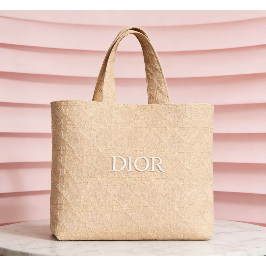 tote bag woven biege vip gift beuty