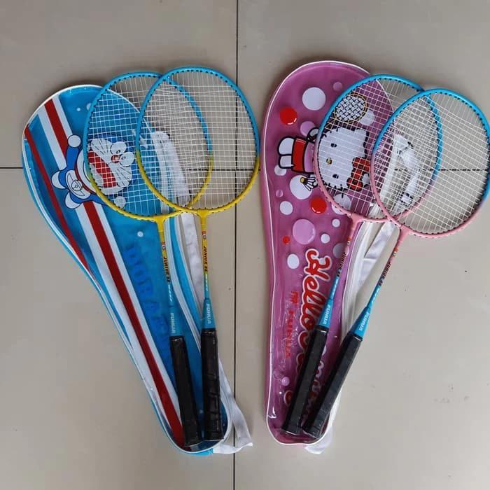 RAKET BADMINTON ANAK ISI 2 KARAKTER HELLO KITTY & DORAEMON