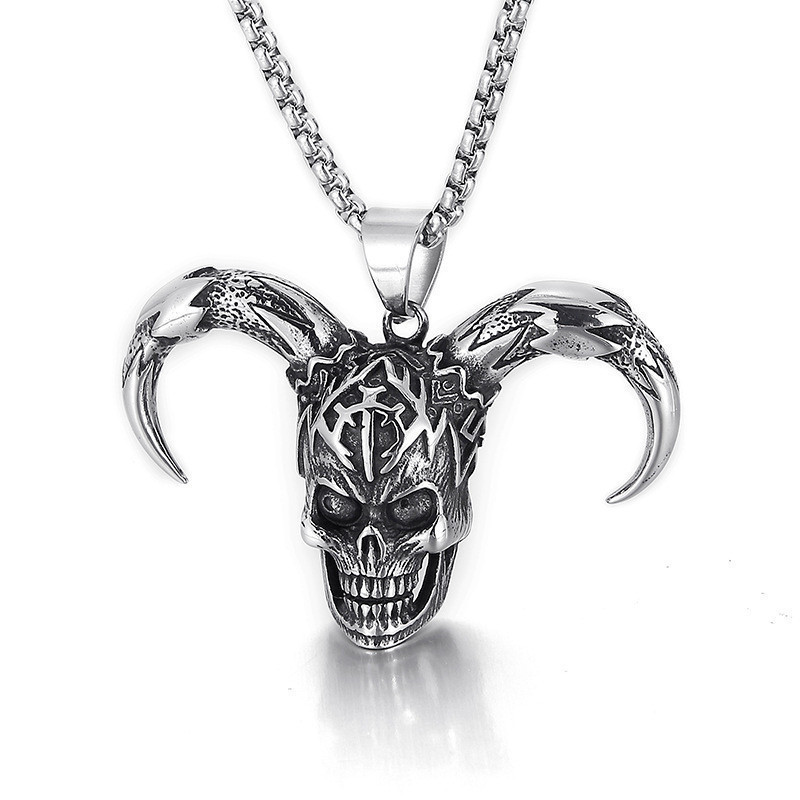 Hewan kalung baru tengkorak tanduk pria liontin baja titanium