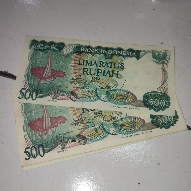 UIG38. 500 Rupiah Bunga bangkai Tahun 1992 Original Gress / Baru ORIGINAL