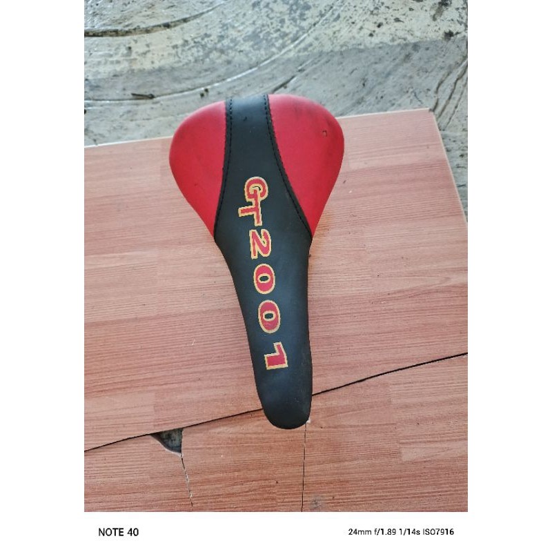 sadel sepeda mtb marking gt 2001
