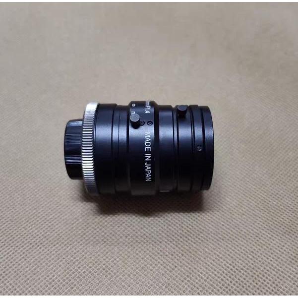 Kowa 16mm f1.4 industrial camera lens LM16HC in good condition