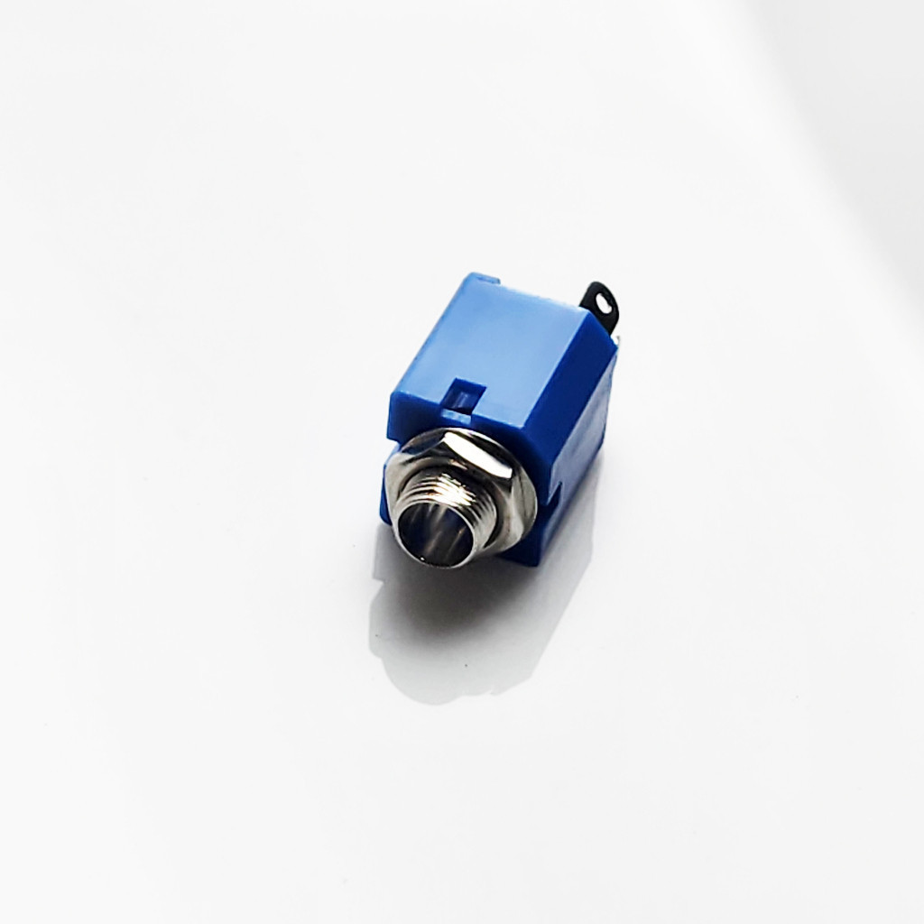 (TS)  SOCKET AKAI MONO MIC SOKET MICROPHONE KARAOKE