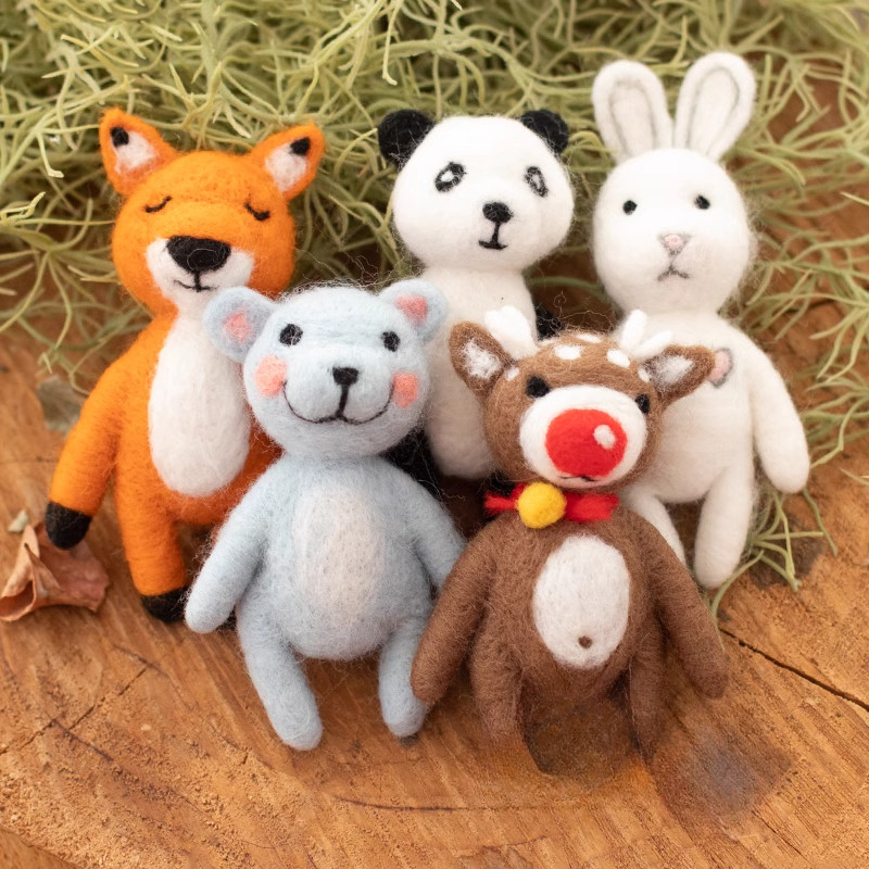 Newborn Photography Props Wool Felt  Doll Rabbit Bear Clond and Star Photography Props Accessories B