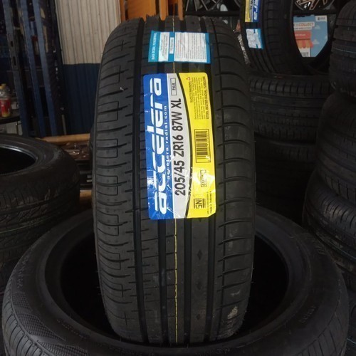 Accelera PHI-R Ukuran 205/45 R16 Ban Mobil Avanza R16 Tipis