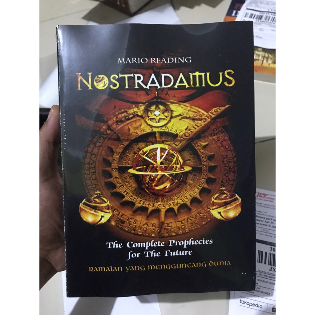 cetak buku - Nostradamuss - Ramalan ramalan yang mengguncang dunia