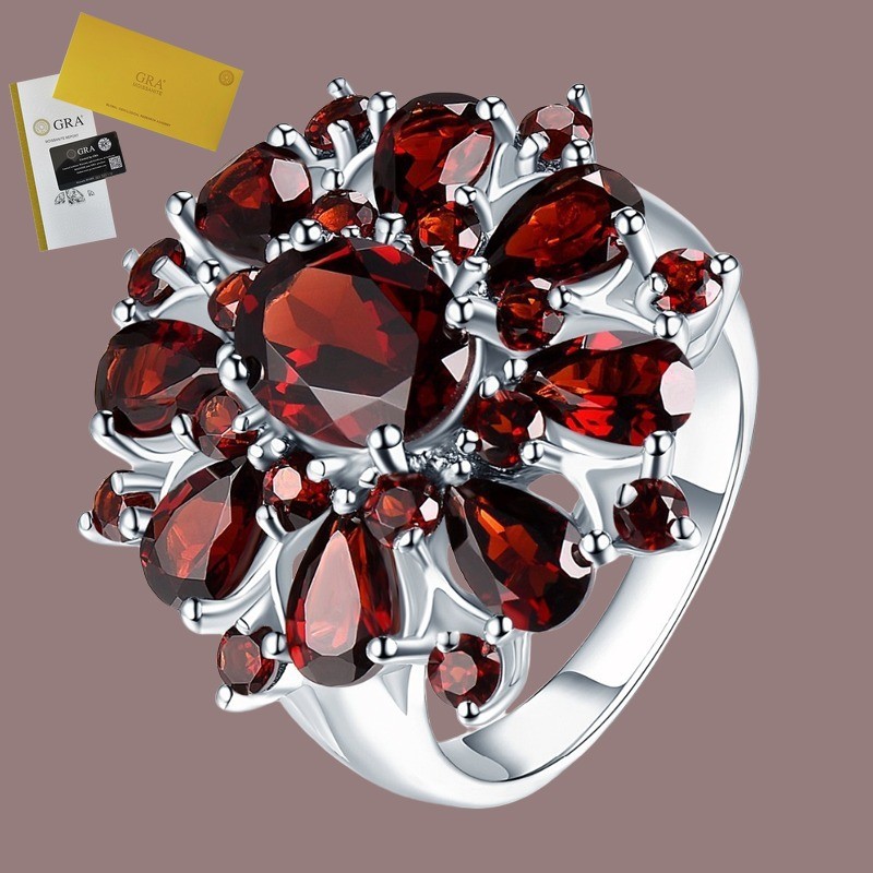Termasuk Sertifikat GRA Cincin Emas Putih Mewah Bentuk Bunga Delima Merah Berlian Penuh Moissanite U