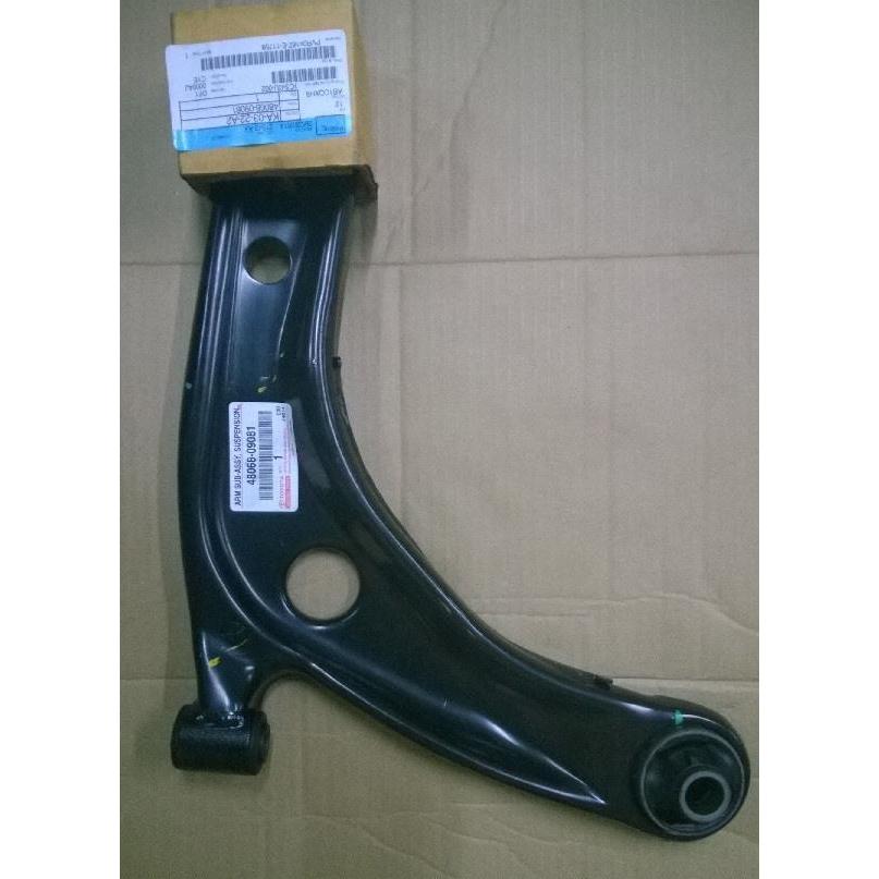 lower arm yaris bakpao 2010 2011 2012 2013 ori - Kanan