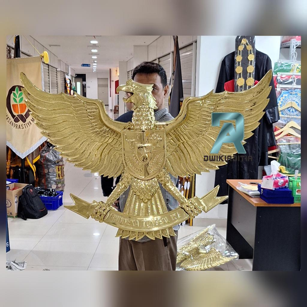 Patung Garuda Kuningan Model Lubang Buaya 60cm